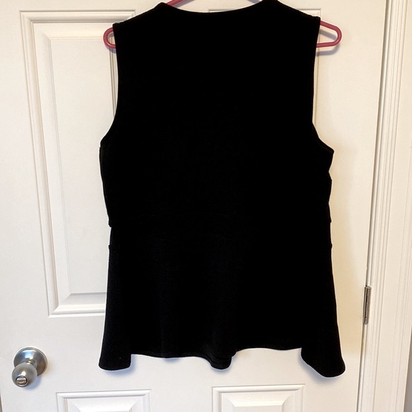 Gorgeous black and white peplum top - Additionelle - Picture 2 of 5